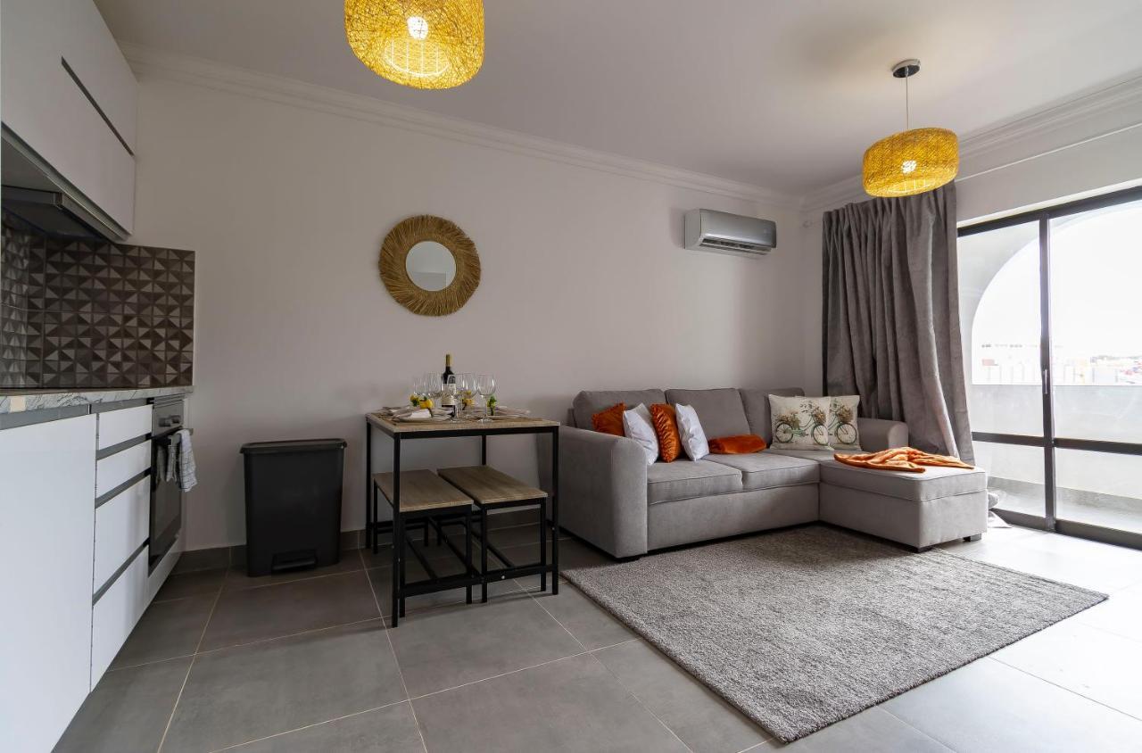 3 Minutes To The Beach, 2 Bedroom Amazing Apt With Balcony, Bbq Grill And Pool Sagres Exterior photo